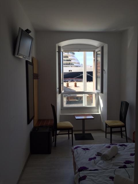 Main Bus Station Rooms Dubrownik Zewnętrze zdjęcie