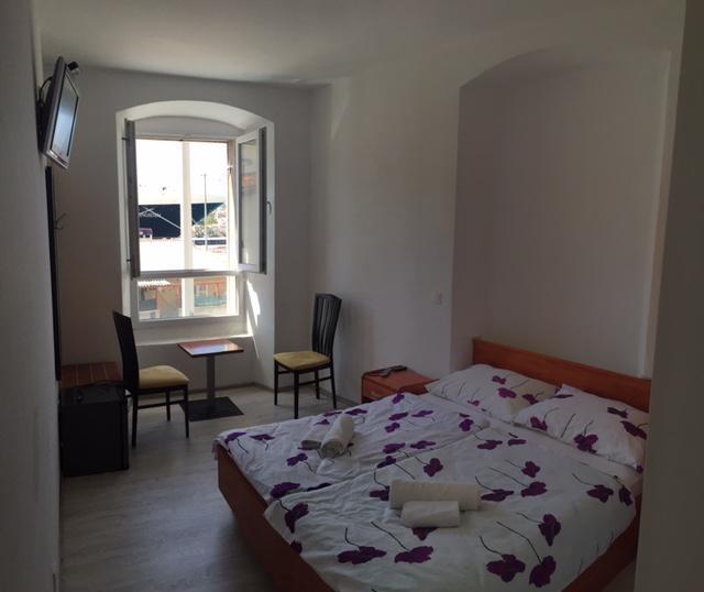 Main Bus Station Rooms Dubrownik Zewnętrze zdjęcie